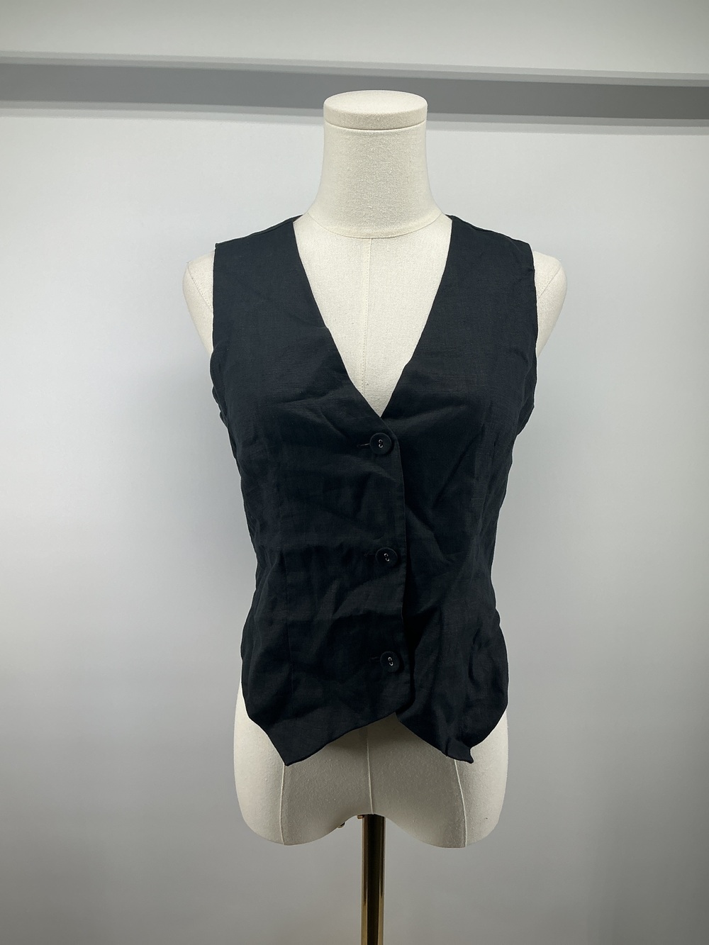 100% European Linen Vest